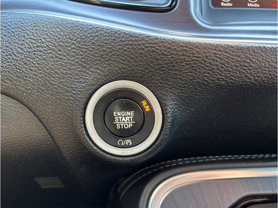 Used 2018 Dodge Challenger R/T w/ Performance Handling Group RWD image 26