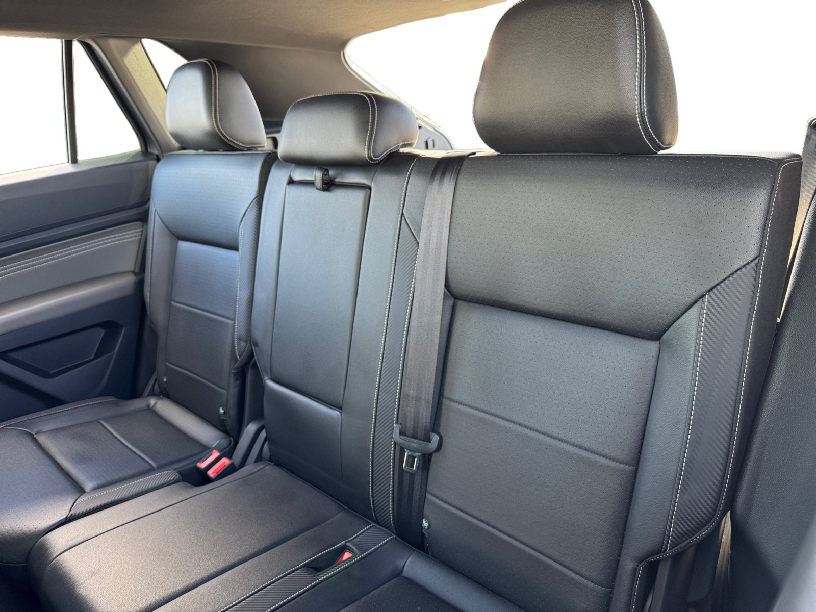 Used 2021 Volkswagen Atlas Cross Sport SE FWD image 13