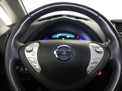 Used 2016 Nissan Leaf SV image 17