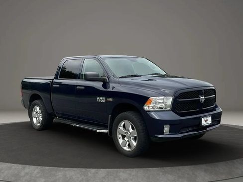 Used 2017 RAM 1500 Express AWD/4WD image 2