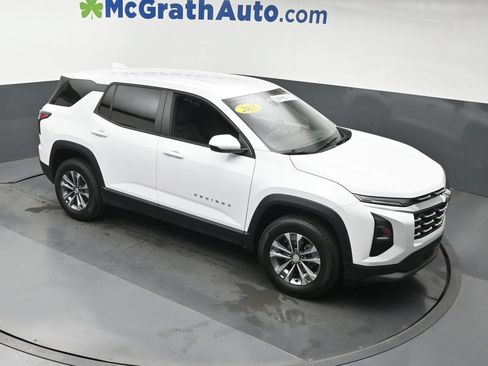 Used 2025 Chevrolet Equinox LT AWD/4WD image 3