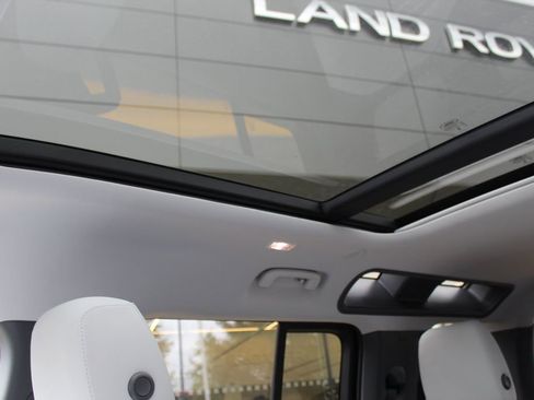 Used 2025 Land Rover Defender 110 S image 18