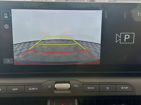 Used 2025 Kia K4 LXS image 23