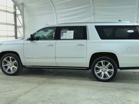 Certified 2016 Cadillac Escalade ESV Premium image 6