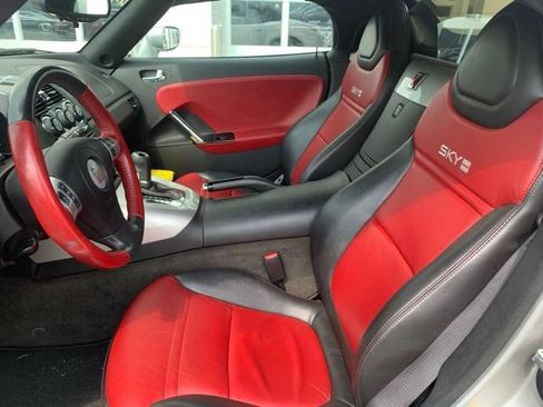 Used 2007 Saturn Sky Red Line RWD image 8