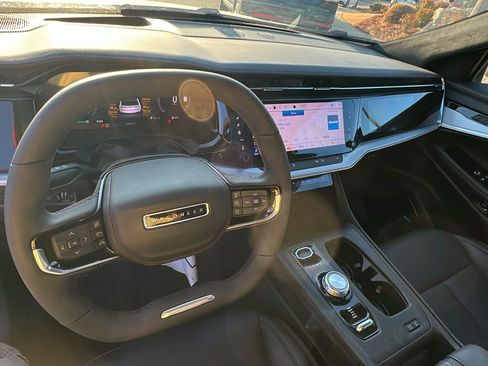 Used 2024 Jeep Wagoneer Launch Edition w/ Trailer Tow Group image 26