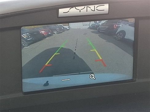 Used 2017 Ford C-MAX SE image 18