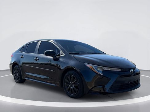 Used 2023 Toyota Corolla LE w/ Carpet Mat Package (TMS) FWD image 5