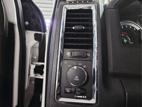 Used 2016 RAM 1500 Laramie w/ Convenience Group AWD/4WD image 22