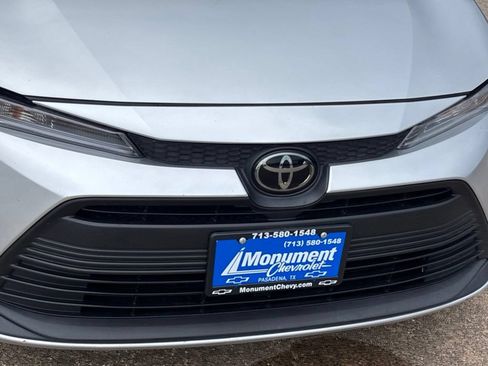 Used 2024 Toyota Corolla LE FWD image 4