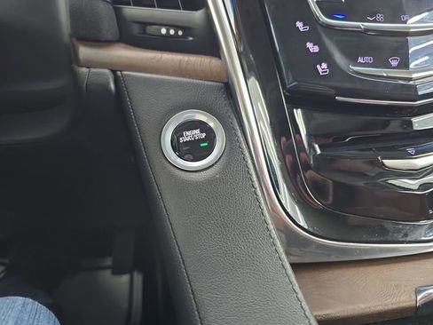 Used 2018 Cadillac Escalade ESV Premium Luxury AWD/4WD image 28