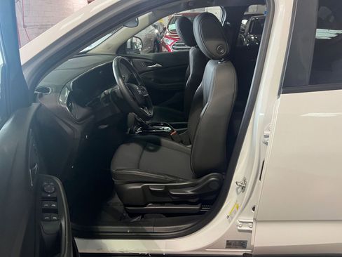 Used 2025 Buick Encore GX Preferred image 25