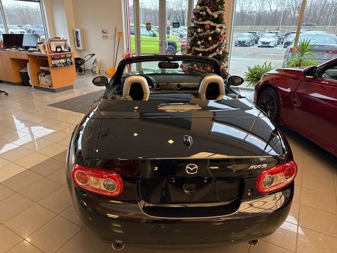 Used 2015 MAZDA MX-5 Miata Grand Touring image 20