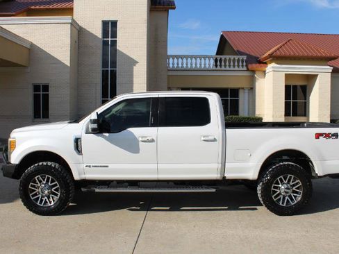Used 2017 Ford F250 Lariat w/ Lariat Ultimate Package image 10