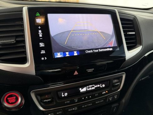 Used 2016 Honda Pilot Touring image 13