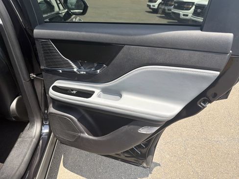 Certified 2022 Lincoln Corsair AWD w/ Premium Package image 17