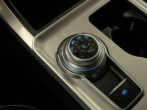 Used 2024 Ford Edge SEL w/ Convenience Package image 17