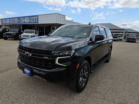 Used 2023 Chevrolet Suburban Z71 AWD/4WD image 4