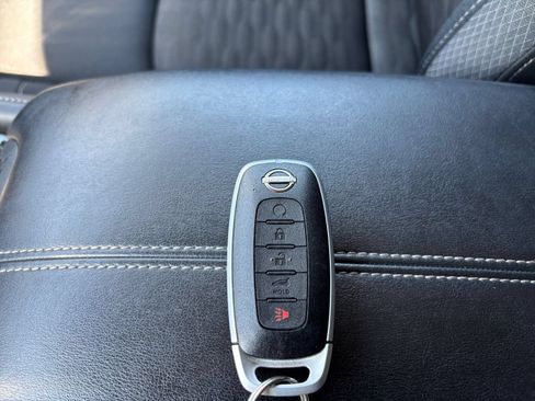 Used 2025 Nissan Pathfinder SV FWD image 22