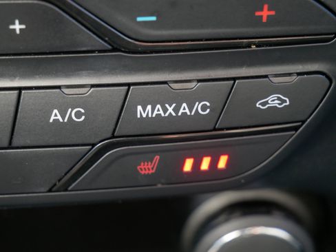 Certified 2019 Ford Ranger Lariat w/ Black Appearance Package image 35