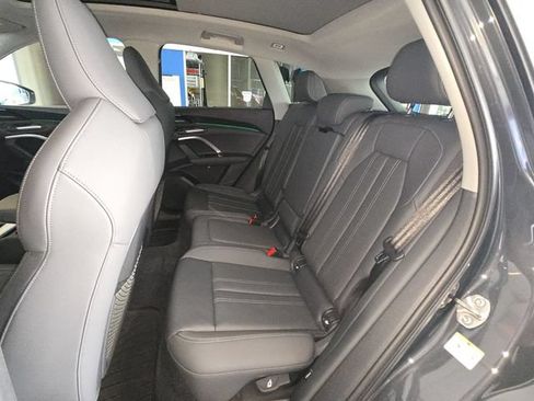 Used 2025 Audi Q5 Premium Plus w/ Premium Plus AWD/4WD image 23