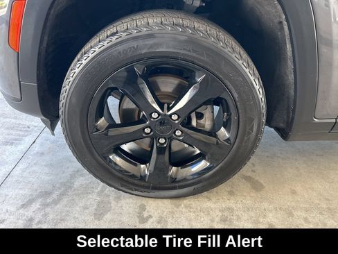 Used 2023 Jeep Grand Cherokee L Laredo AWD/4WD image 14