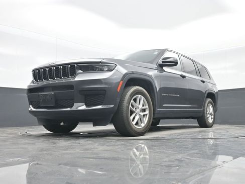 Used 2021 Jeep Grand Cherokee L Laredo w/ Luxury Tech Group I image 25
