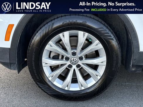 Used 2019 Volkswagen Tiguan SE w/ Panoramic Sunroof Package image 8