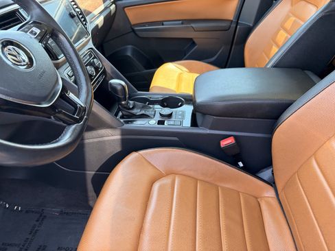 Used 2018 Volkswagen Atlas SEL Premium AWD/4WD image 17