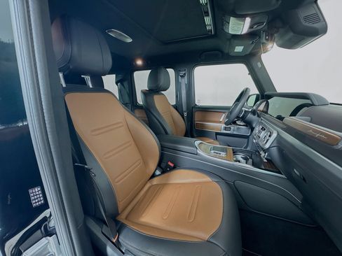 Used 2025 Mercedes-Benz G 580 w/ EQ Technology image 8