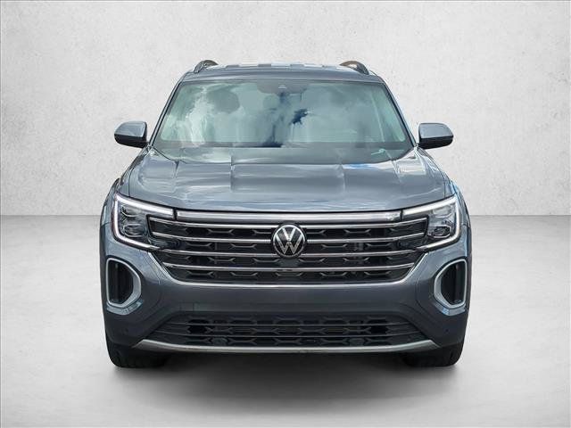 Used 2025 Volkswagen Atlas SE FWD image 2