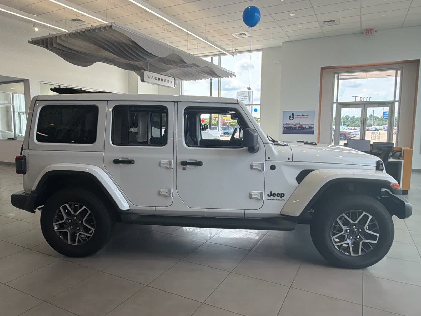 New 2026 Jeep Wrangler Unlimited Sahara AWD/4WD image 2