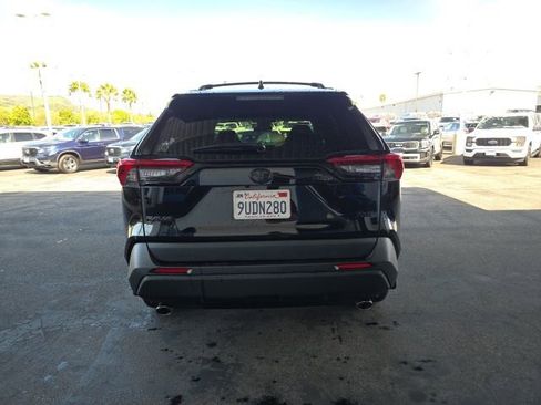 Used 2025 Toyota RAV4 XLE image 8