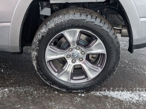 Used 2019 RAM 1500 Laramie AWD/4WD image 21