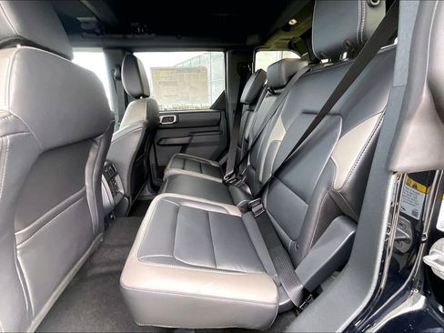 New 2025 Ford Bronco Outer Banks w/ Sasquatch Package image 10