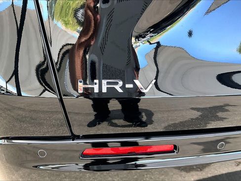 Used 2026 Honda HR-V EX-L image 10