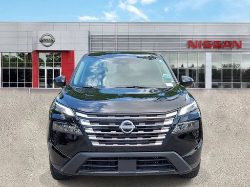 Certified 2026 Nissan Rogue SV FWD image 11