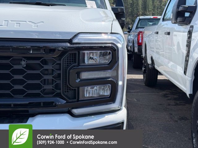 New 2026 Ford F350 Lariat w/ Black Appearance Package AWD/4WD image 8