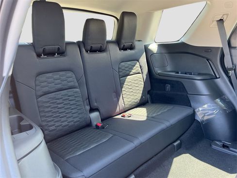 Certified 2025 Nissan Pathfinder S image 24