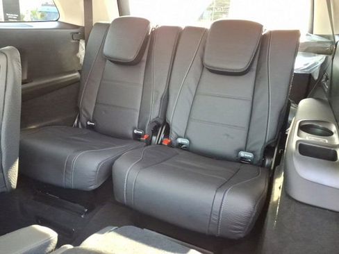 New 2026 Mercedes-Benz GLS 450 4MATIC image 18