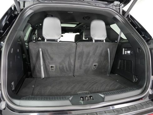 Used 2020 Ford Explorer XLT w/ Equipment Group 202A RWD image 33