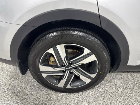 Used 2022 Kia Sorento SX Prestige w/ Panoramic Sunroof Package AWD/4WD image 8