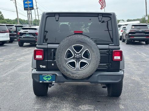 Used 2019 Jeep Wrangler Unlimited Sport S AWD/4WD image 4