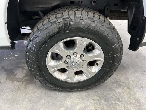 Used 2024 RAM 2500 Big Horn AWD/4WD image 12