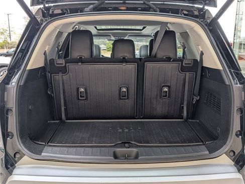 Used 2023 Nissan Pathfinder Platinum w/ Cargo Package image 4