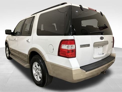 Used 2014 Ford Expedition XLT w/ Equipment Group 202A image 3