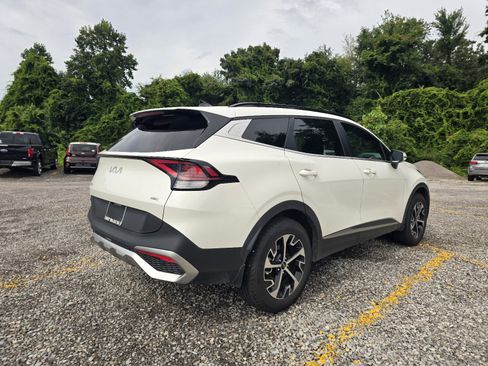 Used 2023 Kia Sportage EX w/ EX Premium Package AWD/4WD image 4