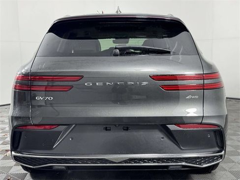 New 2026 Genesis GV70 2.5T Advanced image 9