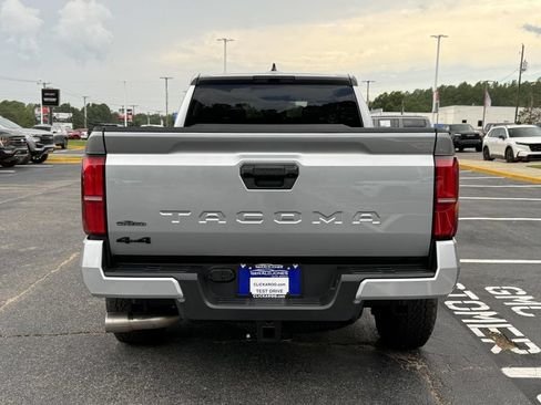 Used 2026 Toyota Tacoma TRD Off-Road AWD/4WD image 15