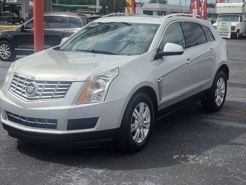 Used 2015 Cadillac SRX Luxury AWD/4WD image 2